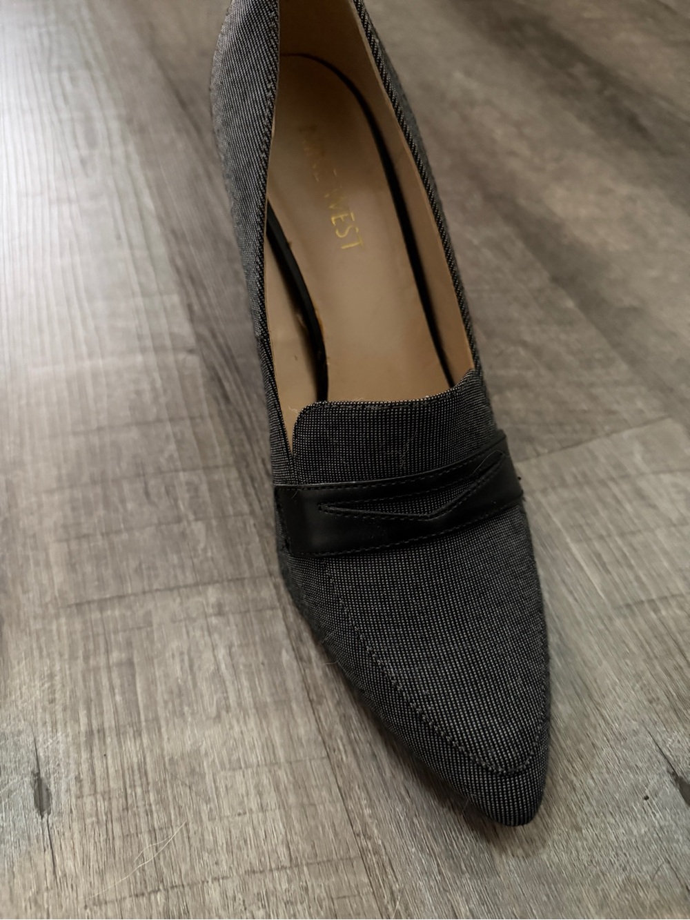 NINE WEST Barrington Gray/Black Fabric Pumps